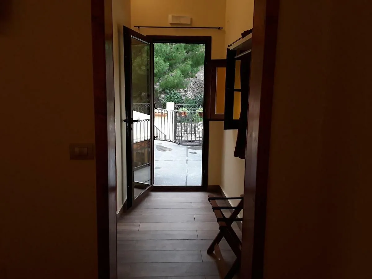 Al Castello B&B Милаццо